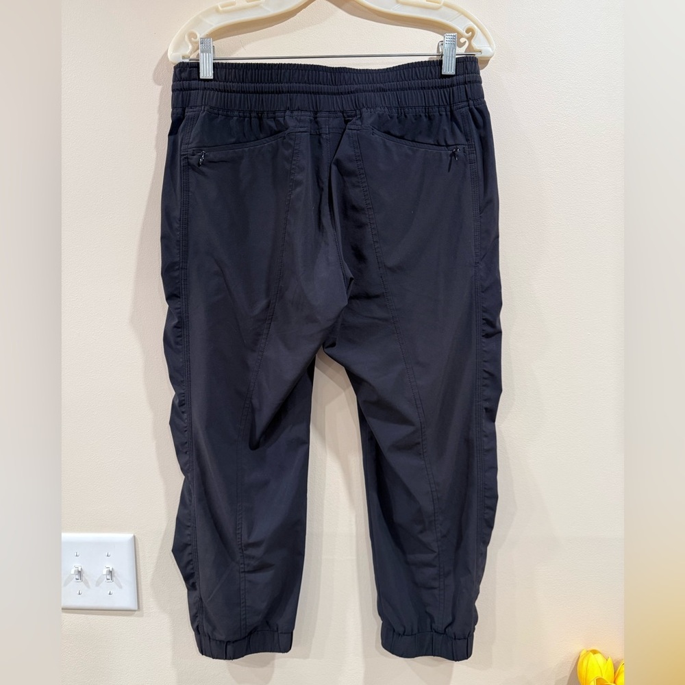 🔥Athleta Women’s Black  Jogger Pants Sz M EUC🔥 - Picture 2 of 7